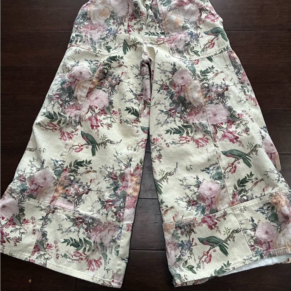 DAVI & DANI Floral Wide Leg Jeans - Cream and Pink